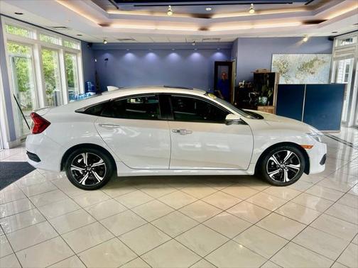 2017 Honda Civic Touring