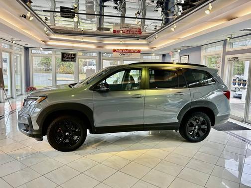 2022 Honda Pilot AWD TrailSport