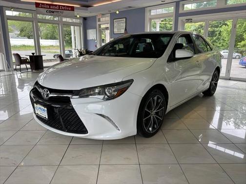 2016 Toyota Camry XSE