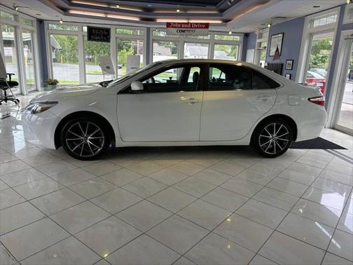 2016 Toyota Camry XSE