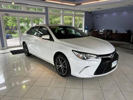 2016 Toyota Camry XSE