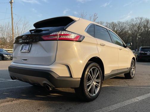 2021 Ford Edge Titanium
