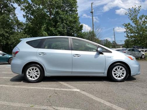 2014 Toyota Prius v Two