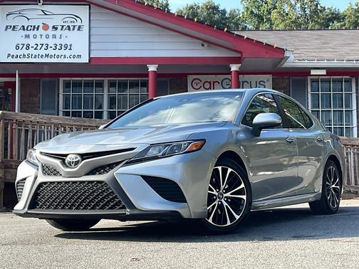 2018 Toyota Camry SE