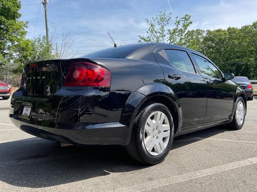 Black Clearcoat 2013 Dodge Avenger SE