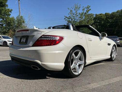WHITE 2016 Mercedes-Benz SLK-Class SLK300 Roadster