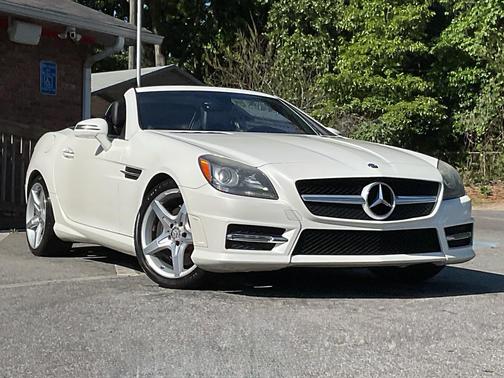 WHITE 2016 Mercedes-Benz SLK-Class SLK300 Roadster