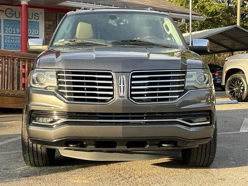 2015 Lincoln Navigator Base