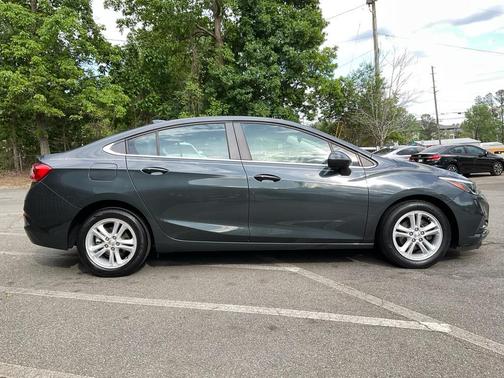 GREY 2018 Chevrolet Cruze LT
