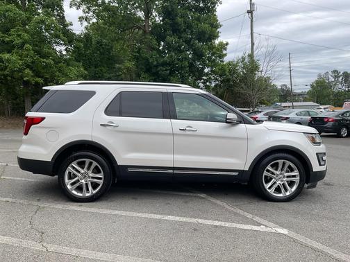 White Platinum Metallic Tri-Coat 2017 Ford Explorer Limited