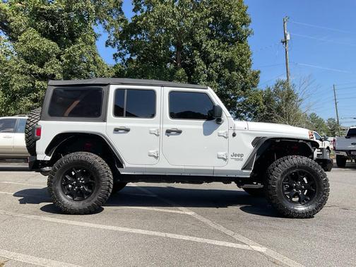 Bright White Clearcoat 2018 Jeep Wrangler Unlimited Sport