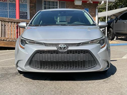 Classic Silver Metallic 2021 Toyota Corolla LE