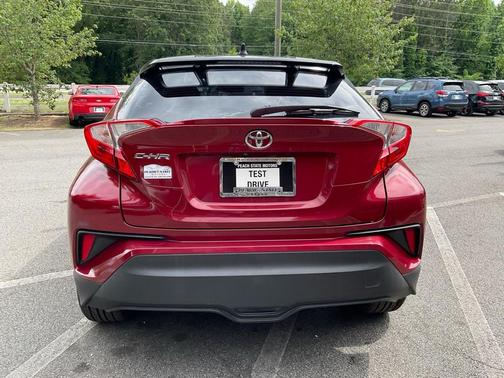 RED 2019 Toyota C-HR XLE