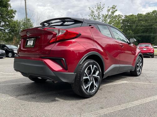 RED 2019 Toyota C-HR XLE