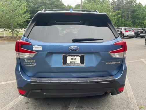 Horizon Blue Pearl 2021 Subaru Forester Premium