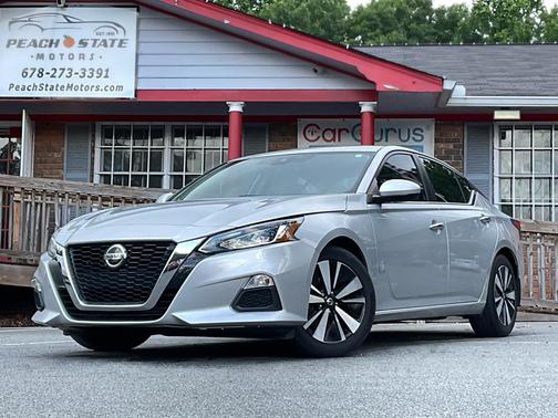 Brilliant Silver Metallic 2022 Nissan Altima 2.5 SV