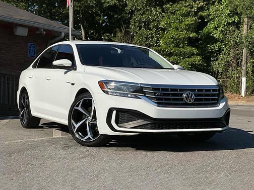 Pure White 2020 Volkswagen Passat 2.0T R-Line