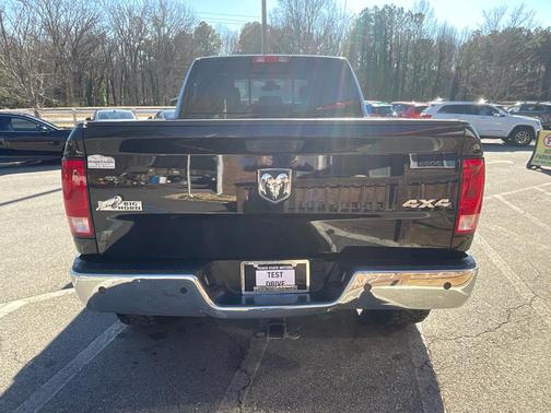 2017 RAM 2500 Big Horn Crew Cab 4x4 6'4' Box