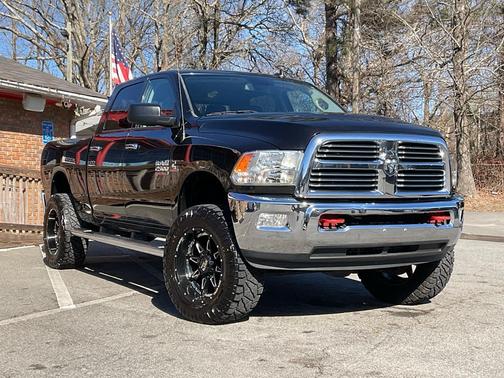 2017 RAM 2500 Big Horn Crew Cab 4x4 6'4' Box