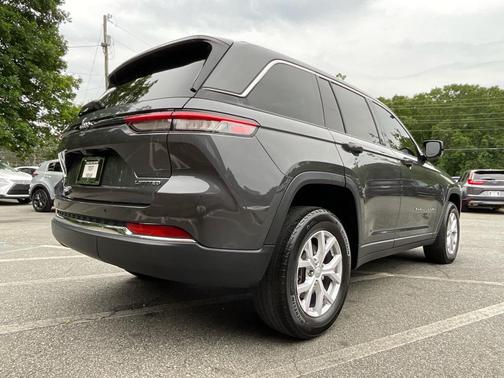 Baltic Gray Metallic Clearcoat 2022 Jeep Grand Cherokee Limited