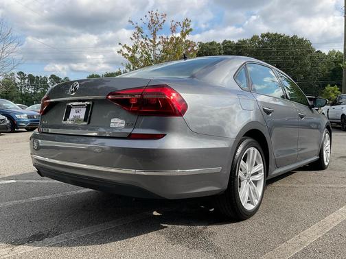 2019 Volkswagen Passat 2.0T Wolfsburg Edition