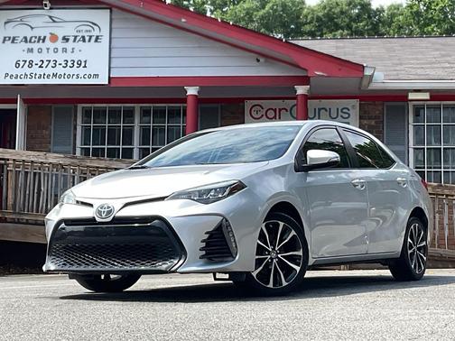 Classic Silver Metallic 2018 Toyota Corolla SE
