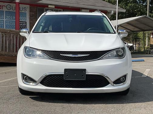 WHITE 2018 Chrysler Pacifica Limited