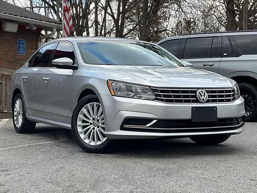 2016 Volkswagen Passat 1.8T SE