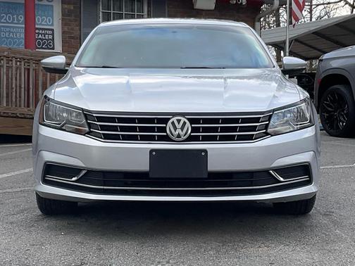 2016 Volkswagen Passat 1.8T SE