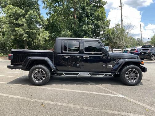 Black Clearcoat 2020 Jeep Gladiator Overland
