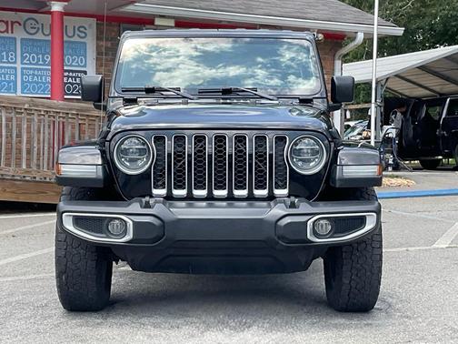 Black Clearcoat 2020 Jeep Gladiator Overland