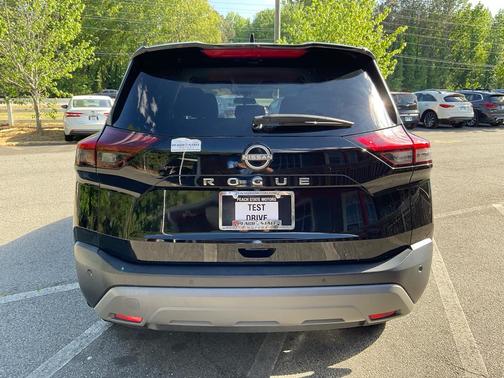 Super Black 2023 Nissan Rogue S