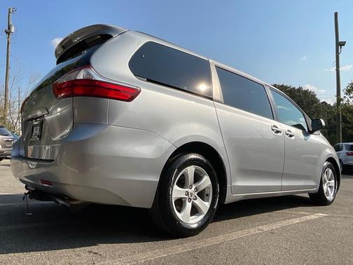 2015 Toyota Sienna LE