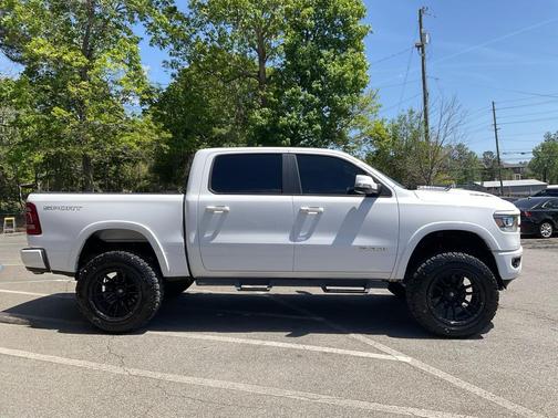 Bright White Clearcoat 2020 RAM 1500 Laramie