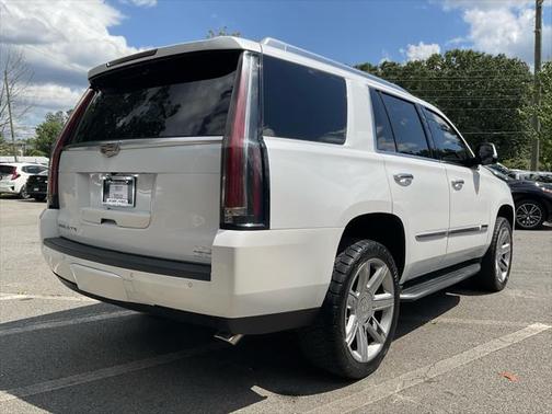 2016 Cadillac Escalade Luxury
