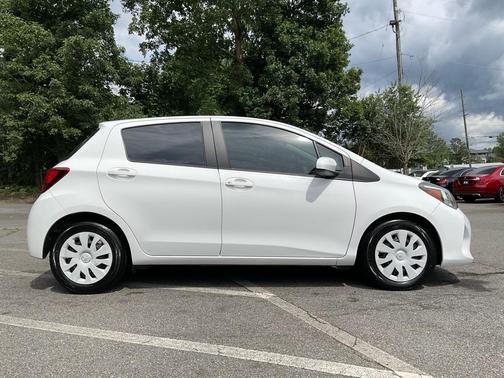 WHITE 2017 Toyota Yaris L