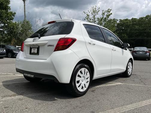 WHITE 2017 Toyota Yaris L