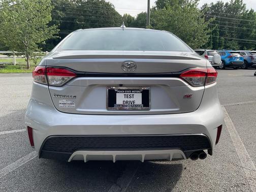Classic Silver Metallic 2020 Toyota Corolla SE
