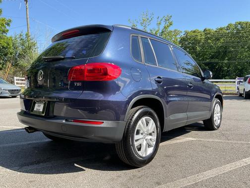 Night Blue Metallic 2016 Volkswagen Tiguan S