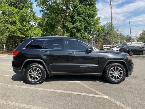 Brilliant Black Crystal Pearlcoat 2014 Jeep Grand Cherokee Limited