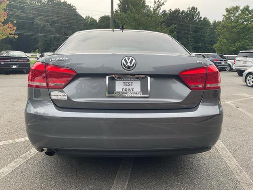 2015 Volkswagen Passat 1.8T Limited Edition