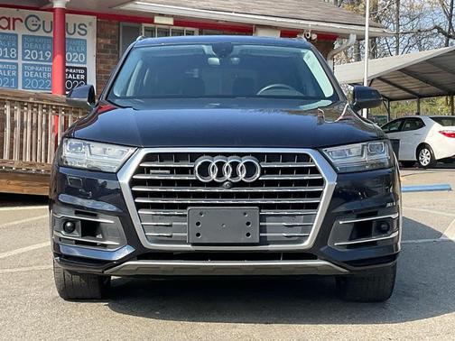 BLUE 2018 Audi Q7 3.0T Prestige