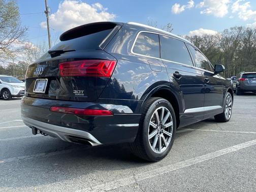 BLUE 2018 Audi Q7 3.0T Prestige