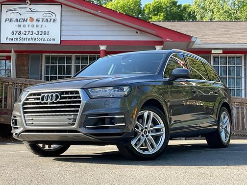 GREY 2018 Audi Q7 3.0T Prestige