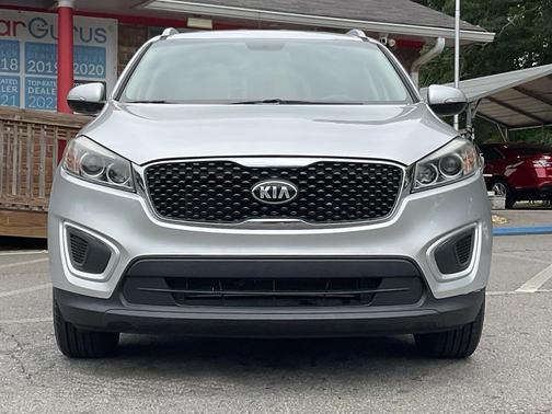 Sparkling Silver 2016 Kia Sorento LX