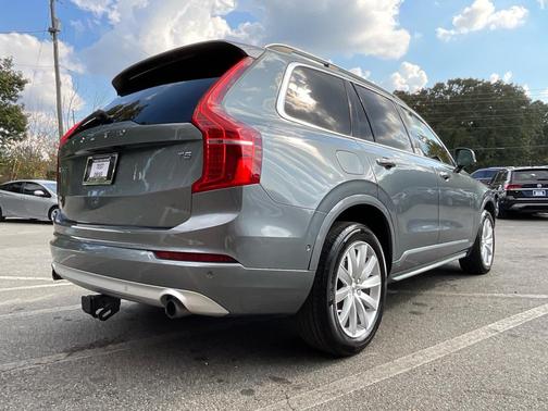 2018 Volvo XC90 T5 Momentum