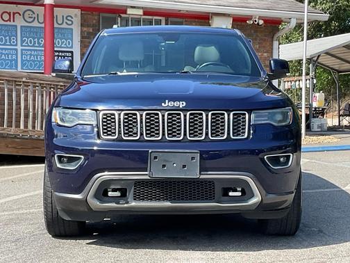 True Blue Pearlcoat 2018 Jeep Grand Cherokee Sterling Edition