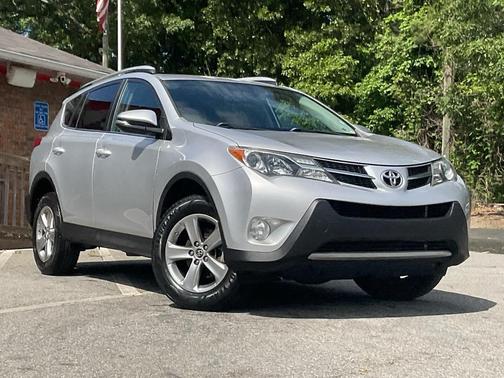 Classic Silver Metallic 2015 Toyota RAV4 XLE