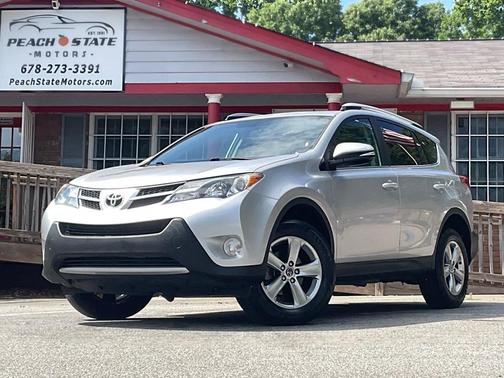 Classic Silver Metallic 2015 Toyota RAV4 XLE
