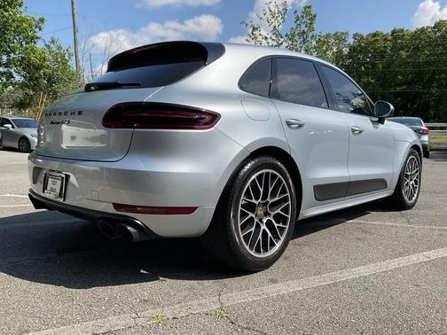 Rhodium Silver Metallic 2017 Porsche Macan Macan GTS